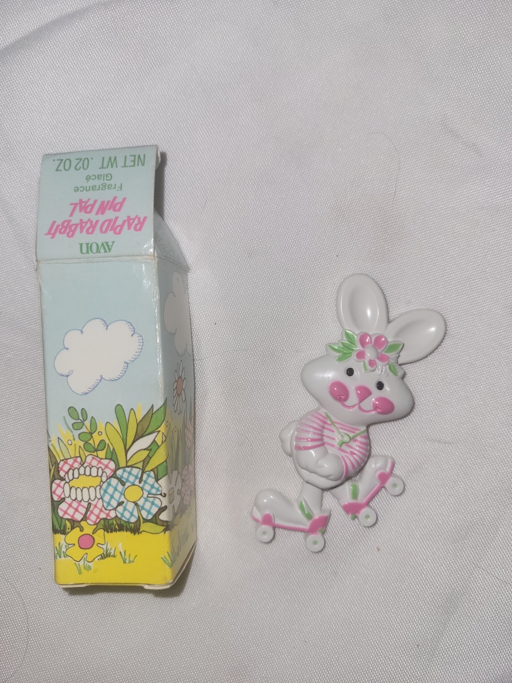 Avon White & Pink Floral Bunny Pull Toy Rapid Rabbit Full Glace NOS